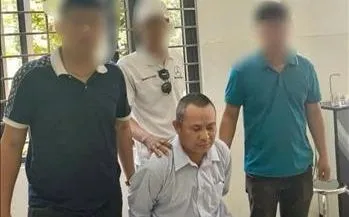 Bắt nghi phạm đâm chết hàng xóm vì… tiền điện
