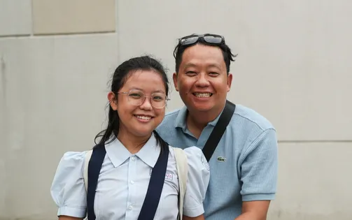 Cái ôm và những điều nhỏ bé tạo nên tình yêu thương trong cuộc sống... vào đề thi khảo sát tuyển sinh lớp 6 ở TP Thủ Đức