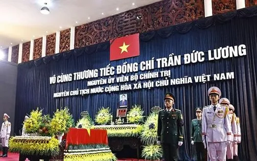 Xúc động những dòng ghi sổ tang viếng nguyên Chủ tịch nước Trần Đức Lương
