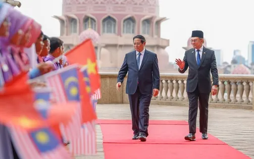 Thủ tướng Anwar Ibrahim chủ trì lễ đón chính thức Thủ tướng Phạm Minh Chính thăm Malaysia