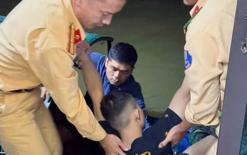 Kịp thời cứu sống nam thanh niên đuối nước trên sông Đuống
