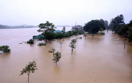 Chủ động ứng phó với vùng áp thấp và lũ trên các sông ở Bắc Bộ và Thanh Hóa