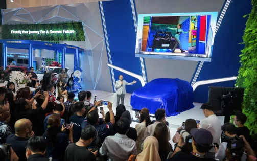 Vinfast lập kỷ lục tại Iims Surabaya 2025 với 4 giải thưởng, VF 3 được xướng tên “Xe điện đô thị tốt nhất”