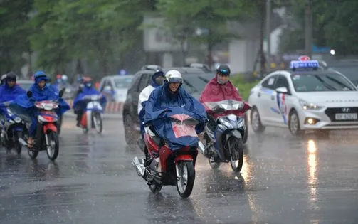 Bắc Bộ và Trung Bộ mưa dông rải rác, có nơi trên 70 mm