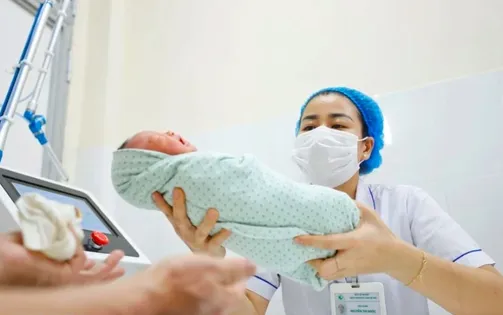 Ủy ban Thường vụ Quốc hội: Sửa Pháp lệnh Dân số, bỏ quy định sinh 1 hoặc 2 con
