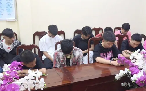 Khởi tố 13 bị can dùng hung khí, bom xăng để giải quyết mâu thuẫn