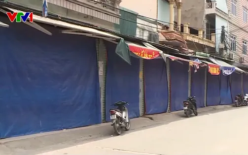 Ẩn mình trên mạng, đóng cửa hàng: Tiểu thương “né” kiểm tra hàng giả, hàng lậu
