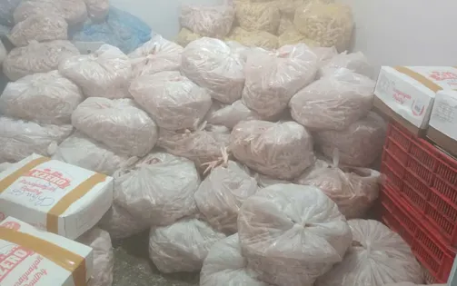 Hà Nội: Phát hiện 700kg chân gà, thịt bò, má lợn không rõ nguồn gốc xuất xứ