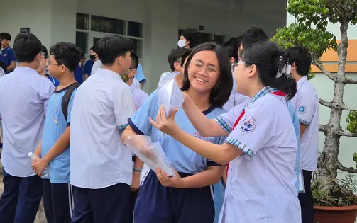 Đề thi Ngữ văn ''dễ thở", thí sinh tự tin đạt 7-8 điểm