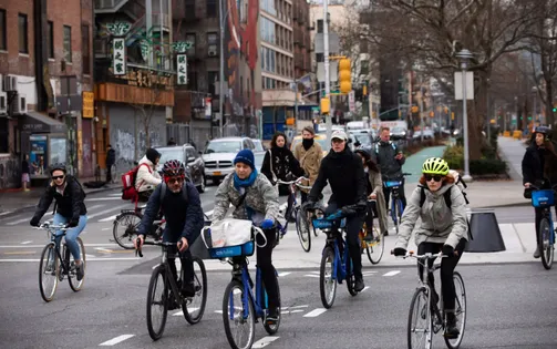 Thành phố New York siết chặt quản lý người đi xe đạp