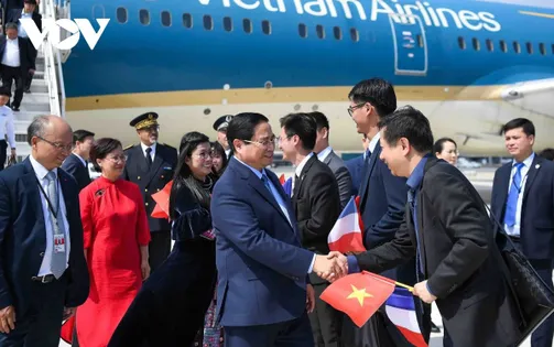 Thủ tướng Phạm Minh Chính tới Nice, bắt đầu chuyến công tác tại Cộng hoà Pháp