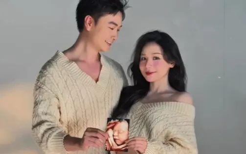Trọng Lân thông báo tin vui, Lam Trường tổ chức đầy tháng con trai