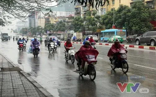Nhiều nơi trên cả nước mưa dông, Trung Trung Bộ mưa lớn đến 13/6