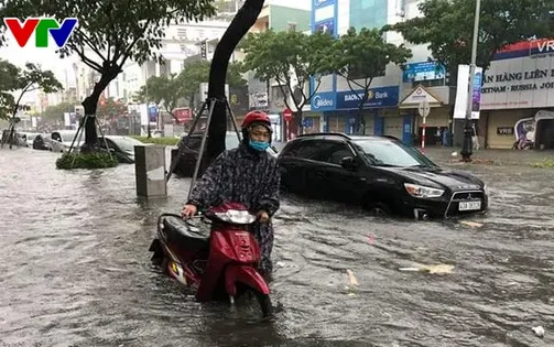 Thời tiết đêm 11/6: Mưa lớn ở Trung Bộ, Tây Nguyên và Nam Bộ, có nơi trên 450 mm