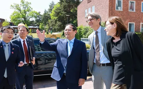 Thủ tướng Phạm Minh Chính thăm Viện Y học Karolinska