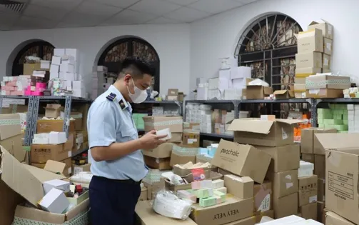"Thanh lọc" bán hàng online