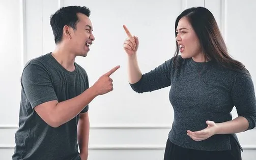 Muốn ly hôn phải nhờ “cò”: Khi cái nghèo phá hủy tình yêu