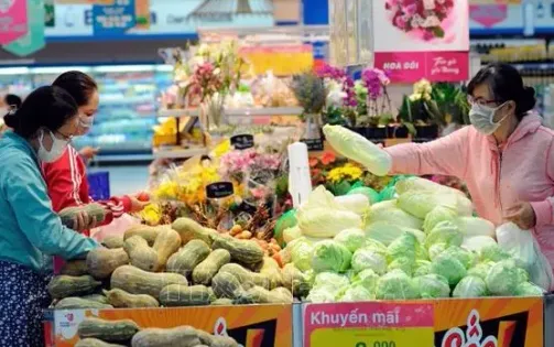 Doanh nghiệp “gồng mình” giảm giá khi sức mua chững lại