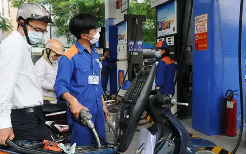 Giá xăng, dầu bật tăng mạnh