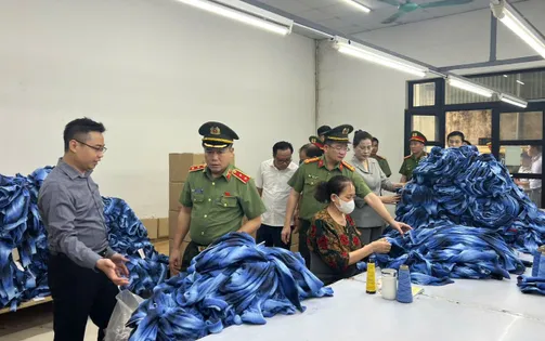 Giám đốc Công an TP Hà Nội kiểm tra công tác chống hàng giả tại xã La Phù
