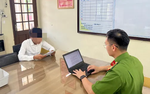 Công an thông tin về clip “khách nước ngoài xé tiền Việt Nam, tài xế taxi dạy cho bài học”