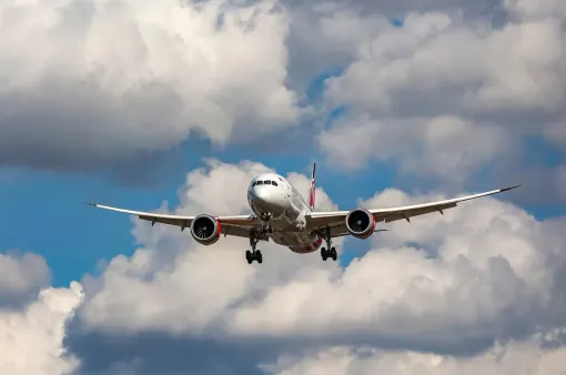 Boeing điều tra việc hàng trăm ốc vít trên 787 Dreamliner lắp đặt không đúng cách