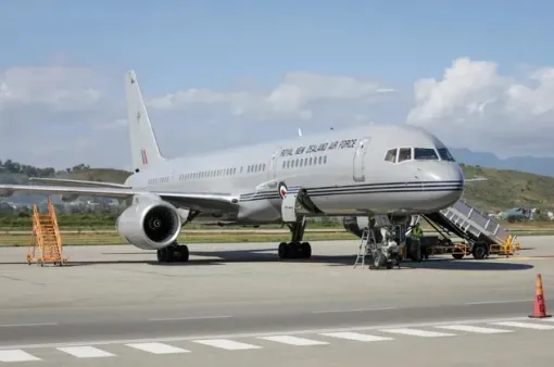 Máy bay của Thủ tướng New Zealand gặp sự cố trên đường đến Nhật Bản