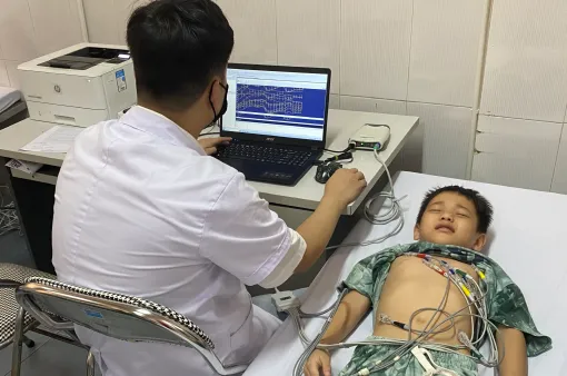 1.680 trẻ em được khám sàng lọc bệnh tim bẩm sinh tại Bắc Giang