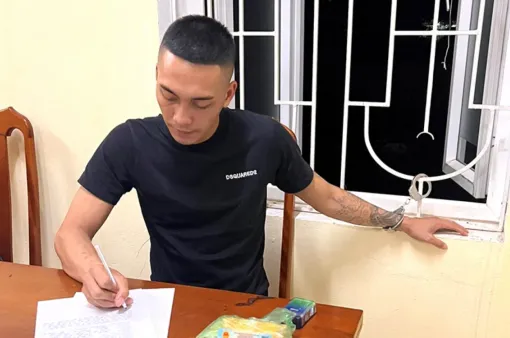 Bắt giữ thanh niên "vác" gần 8.000 viên ma túy từ Quảng Trị đến Quảng Bình