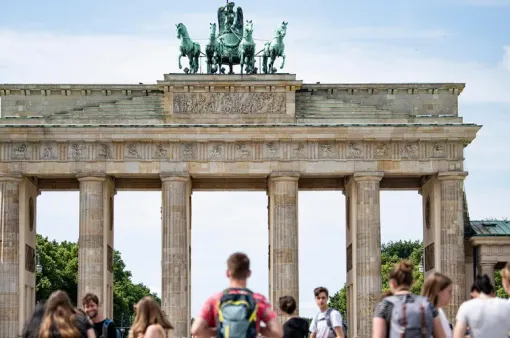 Người nước ngoài định cư tại Đức đủ 5 năm liền có thể xin nhập quốc tịch