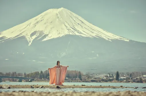 Đinh Hiền Anh sang Nhật Bản quay MV, đánh dấu sự chuyển hướng phong cách âm nhạc