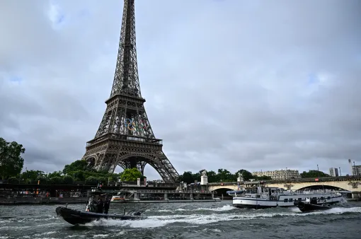 Chất lượng nước sông Seine vẫn gây lo ngại trước Thế vận hội Paris 2024