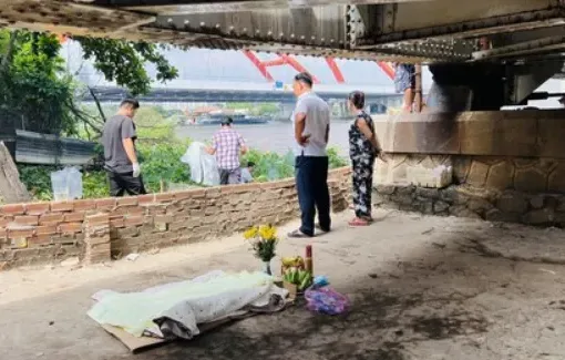 Thi thể bé trai 5 tuổi mất tích được tìm thấy dưới sông Sài Gòn