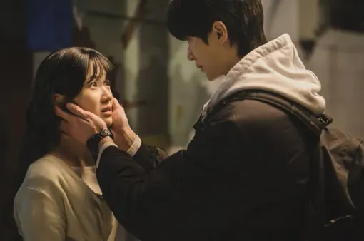 Đạo diễn “Lovely Runner” nghi ngờ Kim Hee Yoon và Byeon Woo Seok hẹn hò