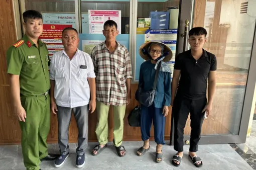 Hỗ trợ tìm người nhà cho cụ bà bị lạc khi từ Quảng Ngãi ra Quảng Ninh thăm người thân