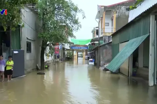 Hàng trăm ngôi nhà tại Hà Tĩnh bị ảnh hưởng bởi mưa lũ