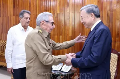 Tổng Bí thư, Chủ tịch nước Tô Lâm gặp Lãnh tụ Cách mạng Cuba, Đại tướng Raúl Castro Ruz