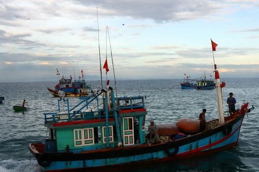 SATRA tặng 500 triệu đồng cho Quỹ hỗ trợ ngư dân Quảng Ngãi