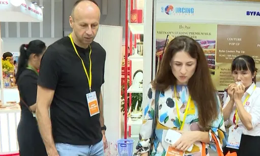Vietnam remains strategic choice for international buyers