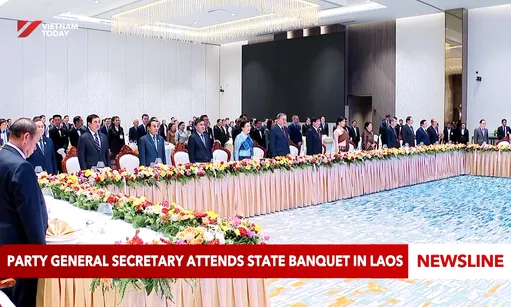 Party Chief attends Laos’ 50th National Day celebration