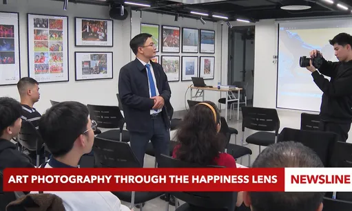 Art photography through the happiness lens