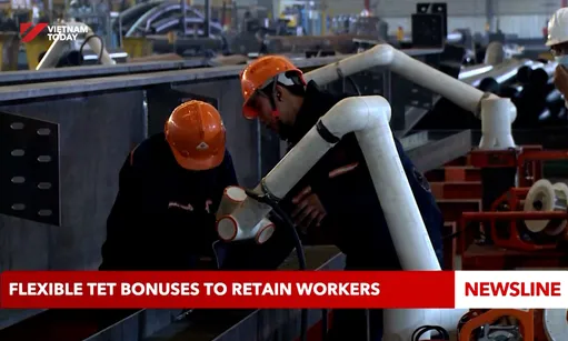 Flexible Tet bonuses to retain workers