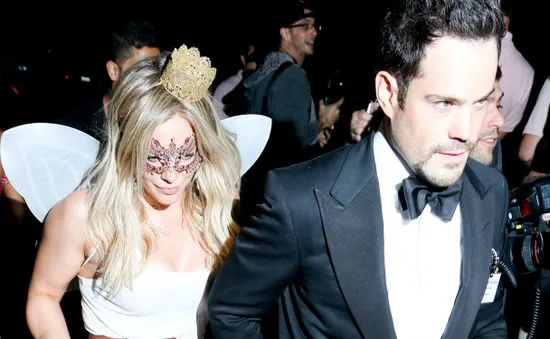 Phép màu Halloween: Vợ chồng Hilary Duff “nối lại tình xưa”