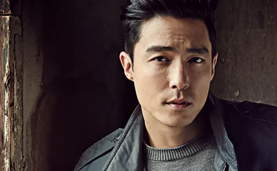 Daniel Henney bảnh bao trên tạp chí Luxury