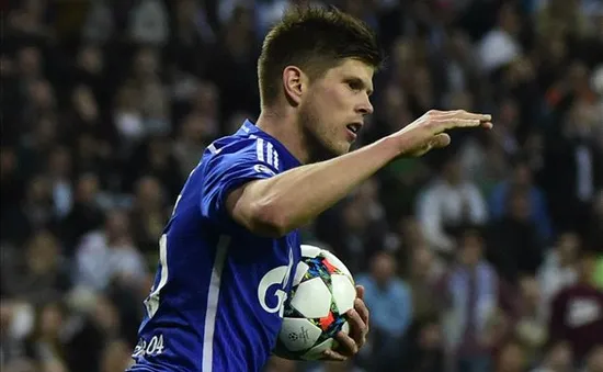 Schalke thắng lớn nhưng không đi tiếp, Huntelaar "tiếc hùi hụi"