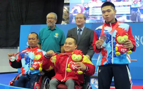 Cơn mưa 'vàng' của đoàn Việt Nam tại ASEAN Para Games 2015