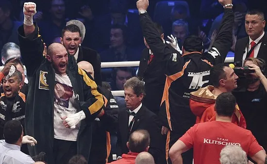 Tyson Fury lật đổ triều đại của 'Tiến sĩ búa thép' Wladimir Klitschko