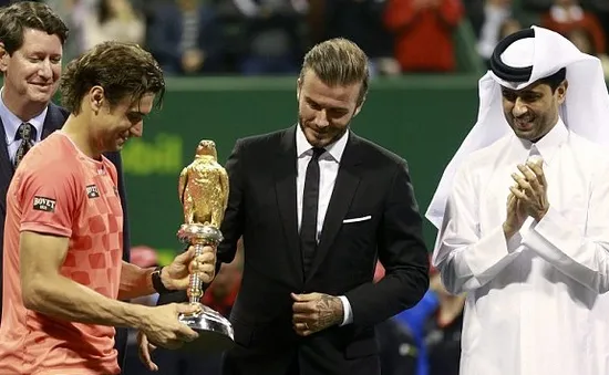 Qatar Open 2015: David Ferrer nhận cúp từ David Beckham