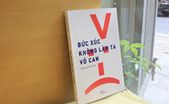 Ra mắt tuyển tập ‘Bức xúc không làm ta vô can’