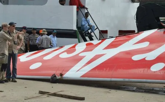 Máy bay AirAsia QZ8501 gặp nạn do nâng độ cao quá nhanh